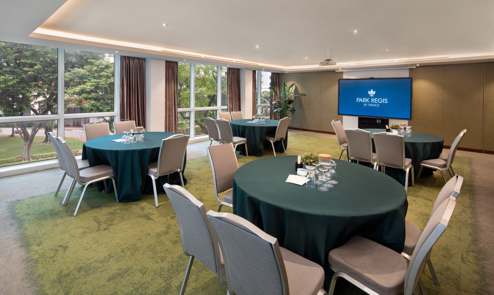 Merchant Room
