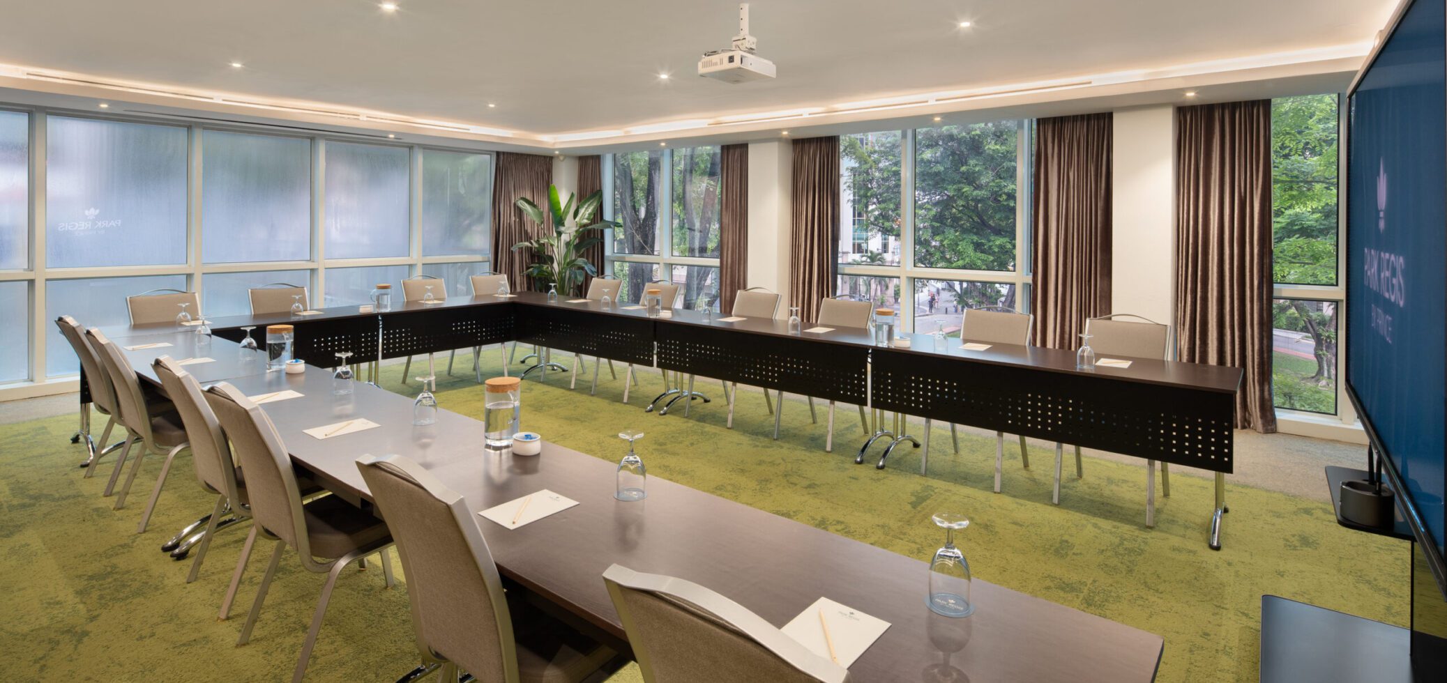 Merchant Room U-Shape Park Regis view from side angle