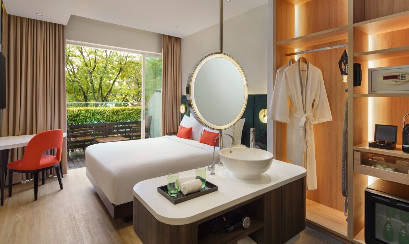 プールアクセス付きプレミアクイーン